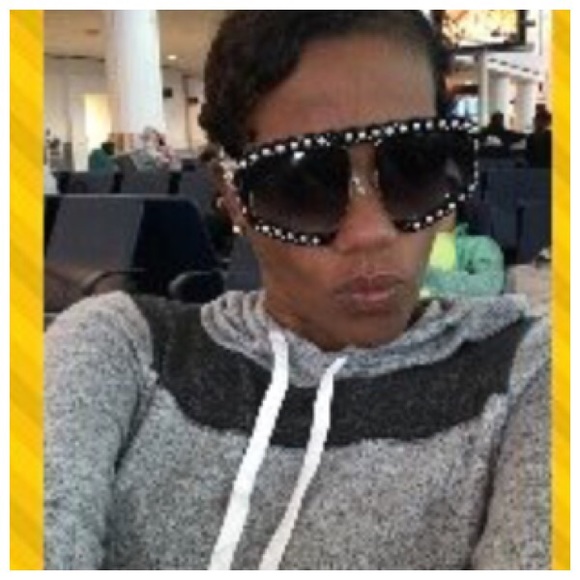 GORGEOUS GLASSES!! CURRENT STYLES!! - Picture 2 of 5